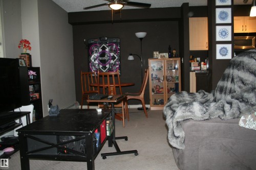 111 11445 Ellerslie Road, Edmonton, AB - Indoor