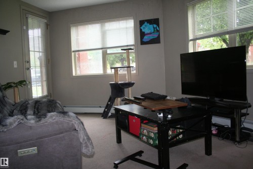 111 11445 Ellerslie Road, Edmonton, AB - Indoor