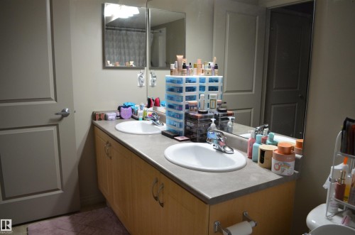 111 11445 Ellerslie Road, Edmonton, AB - Indoor Photo Showing Bathroom