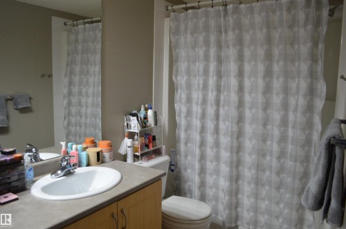 111 11445 Ellerslie Road, Edmonton, AB - Indoor Photo Showing Bathroom