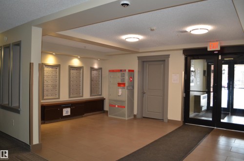 111 11445 Ellerslie Road, Edmonton, AB - Indoor Photo Showing Other Room