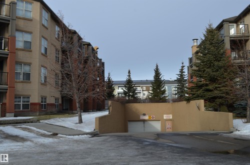 111 11445 Ellerslie Road, Edmonton, AB - Outdoor
