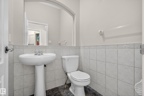 16103 89 Street, Edmonton, AB - Indoor Photo Showing Bathroom