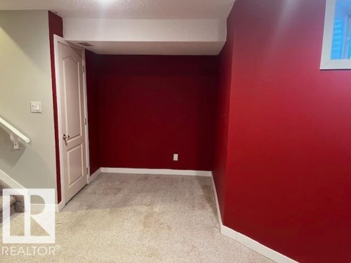 16 West-1033 Youville Drive W, Edmonton, AB - Indoor Photo Showing Other Room