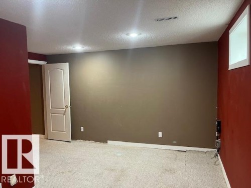 16 West-1033 Youville Drive W, Edmonton, AB - Indoor Photo Showing Other Room