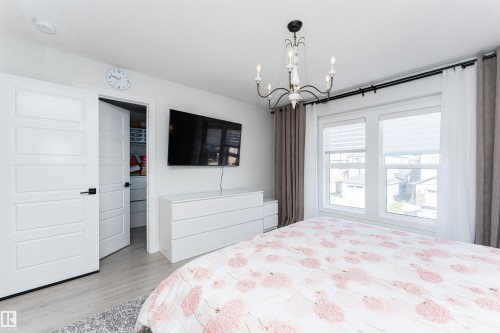 7343 179 Avenue, Edmonton, AB - Indoor Photo Showing Bedroom