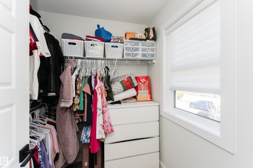 7343 179 Avenue, Edmonton, AB - Indoor With Storage