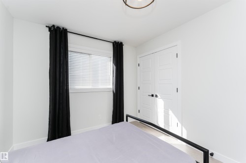 7343 179 Avenue, Edmonton, AB - Indoor Photo Showing Bedroom