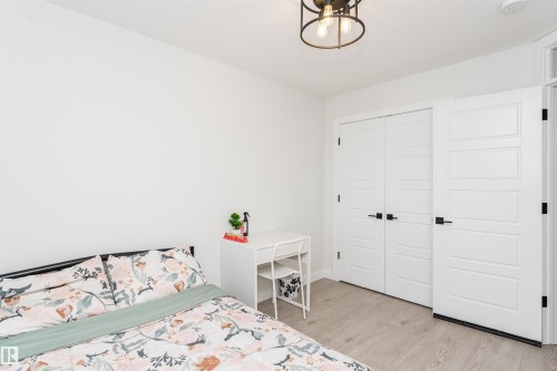 7343 179 Avenue, Edmonton, AB - Indoor Photo Showing Bedroom
