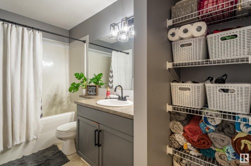 50 150 Edwards Drive, Edmonton, AB - Indoor Photo Showing Bathroom