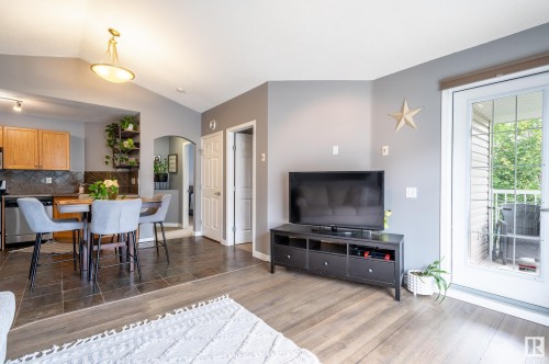 50 150 Edwards Drive, Edmonton, AB - Indoor Photo Showing Living Room
