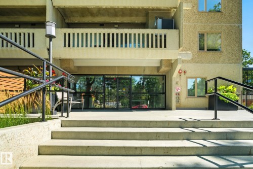 405 9809 110 Street, Edmonton, AB - Outdoor