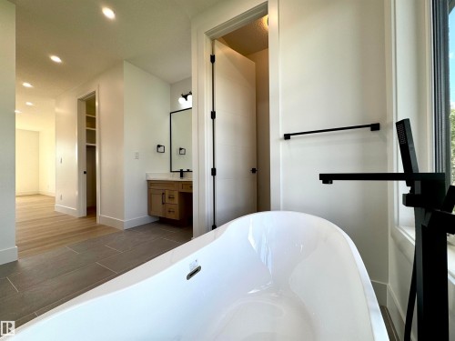 90 50205 Rge Road 232, Rural Leduc County, AB - Indoor Photo Showing Bathroom