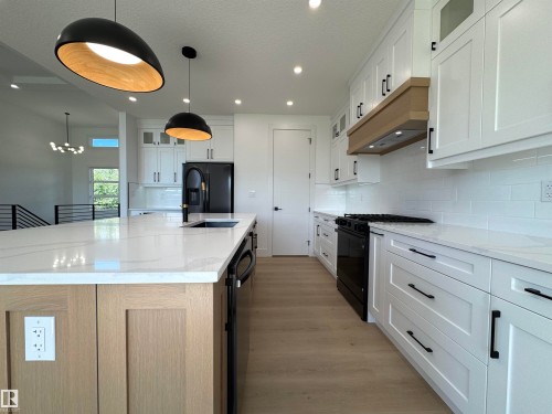 90 50205 Rge Road 232, Rural Leduc County, AB - Indoor Photo Showing Kitchen