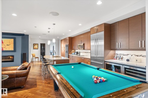 3402 10152 104 Street, Edmonton, AB - Indoor