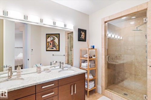 3402 10152 104 Street, Edmonton, AB - Indoor Photo Showing Bathroom