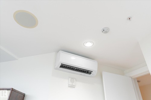 3402 10152 104 Street, Edmonton, AB - Indoor