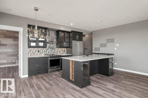 412 10518 113 Street, Edmonton, AB - Indoor Photo Showing Kitchen With Upgraded Kitchen