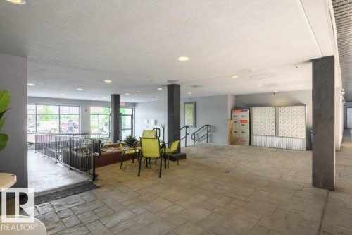 412 10518 113 Street, Edmonton, AB - Indoor Photo Showing Other Room