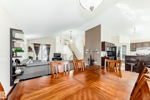 1443 37C Avenue, Edmonton, AB - Indoor