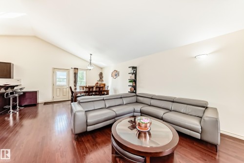 1443 37C Avenue, Edmonton, AB - Indoor Photo Showing Living Room