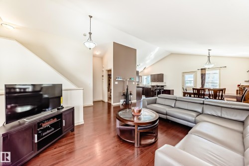 1443 37C Avenue, Edmonton, AB - Indoor Photo Showing Living Room