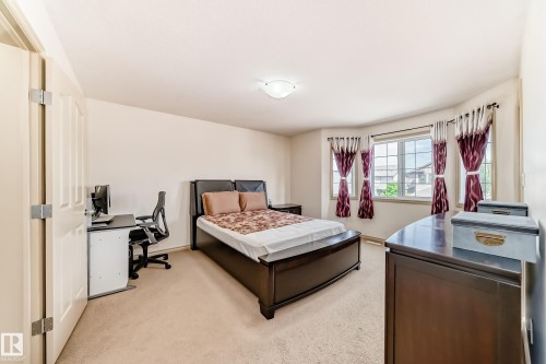 1443 37C Avenue, Edmonton, AB - Indoor Photo Showing Bedroom