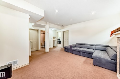 1443 37C Avenue, Edmonton, AB - Indoor