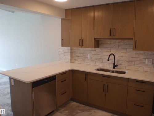 4418 55 Avenue, Barrhead, AB - Indoor Photo Showing Kitchen With Double Sink