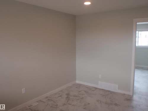 4418 55 Avenue, Barrhead, AB - Indoor Photo Showing Other Room