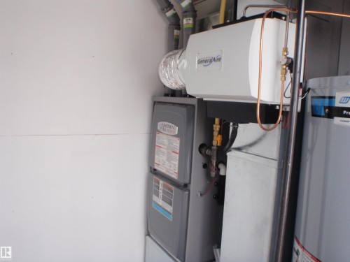 4418 55 Avenue, Barrhead, AB - Indoor