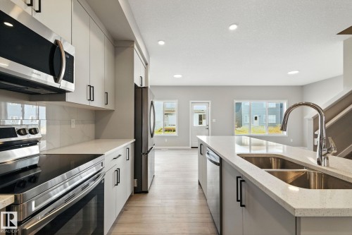 2364 Muckleplum Way, Edmonton, AB - Indoor Photo Showing Kitchen With Double Sink With Upgraded Kitchen