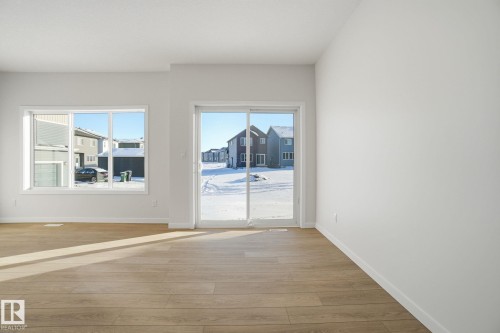 5621 Hawthorn Way, Edmonton, AB - Indoor Photo Showing Other Room