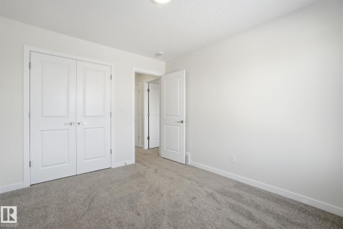 5621 Hawthorn Way, Edmonton, AB - Indoor Photo Showing Other Room