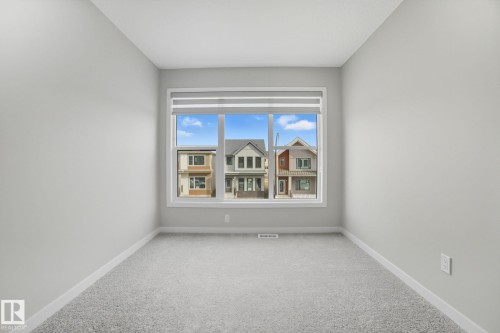 9102 Elves Loop Nw, Edmonton, AB - Indoor Photo Showing Other Room