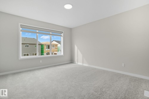 9102 Elves Loop Nw, Edmonton, AB - Indoor Photo Showing Other Room