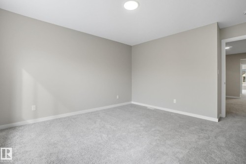 9102 Elves Loop Nw, Edmonton, AB - Indoor Photo Showing Other Room