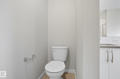 9102 Elves Loop Nw, Edmonton, AB - Indoor Photo Showing Bathroom