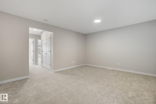 9102 Elves Loop Nw, Edmonton, AB - Indoor Photo Showing Other Room
