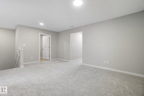 9102 Elves Loop Nw, Edmonton, AB - Indoor Photo Showing Other Room