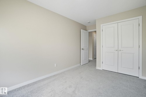 9102 Elves Loop Nw, Edmonton, AB - Indoor Photo Showing Other Room