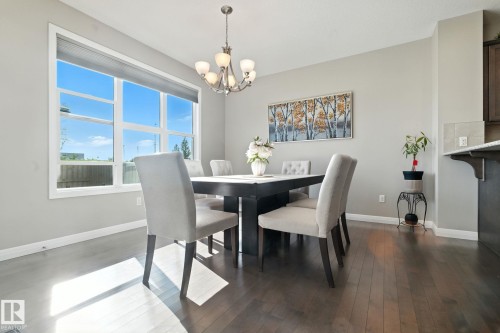 3875 Agar Green, Edmonton, AB - Indoor Photo Showing Dining Room