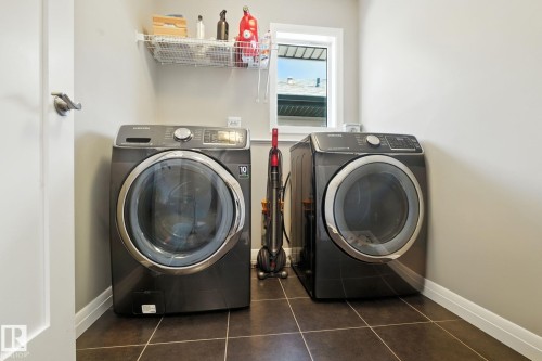 3875 Agar Green, Edmonton, AB - Indoor Photo Showing Laundry Room