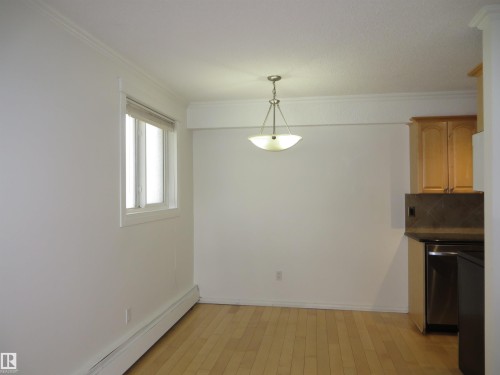 102 10547 83 Avenue, Edmonton, AB - Indoor Photo Showing Other Room