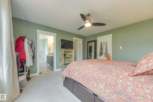 3721 Parker Court, Edmonton, AB - Indoor Photo Showing Bedroom