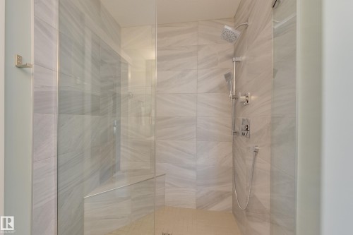 3721 Parker Court, Edmonton, AB - Indoor Photo Showing Bathroom