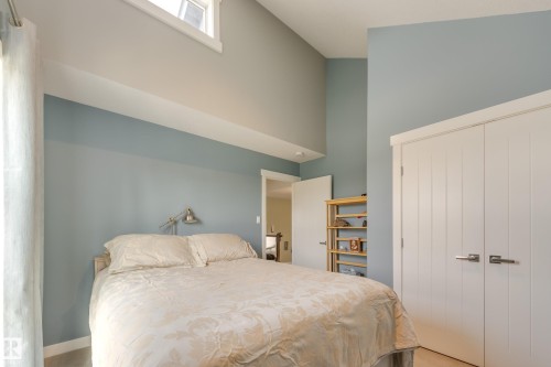 3721 Parker Court, Edmonton, AB - Indoor Photo Showing Bedroom