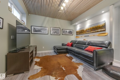 3721 Parker Court, Edmonton, AB - Indoor Photo Showing Other Room