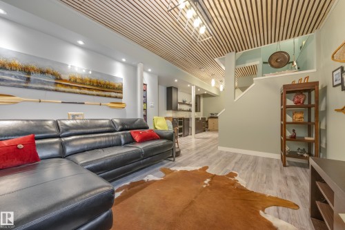 3721 Parker Court, Edmonton, AB - Indoor