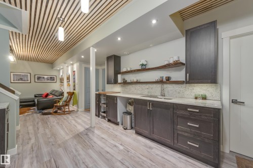 3721 Parker Court, Edmonton, AB - Indoor